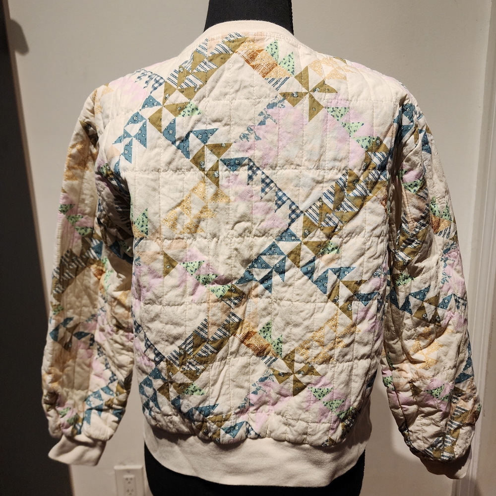 Colorful Geometric Patterned Sweatshirt - Picture 3 of 4